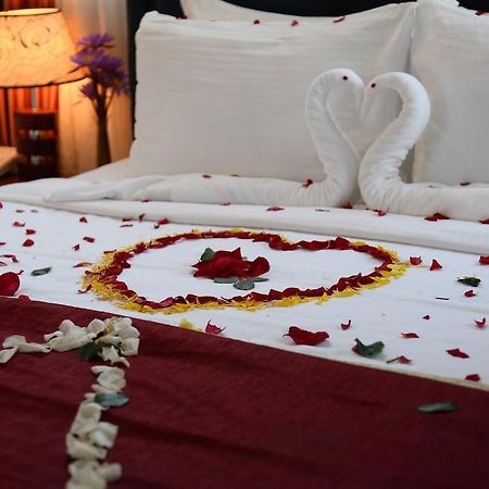 Lazaani Hotel Colombo Luaran gambar
