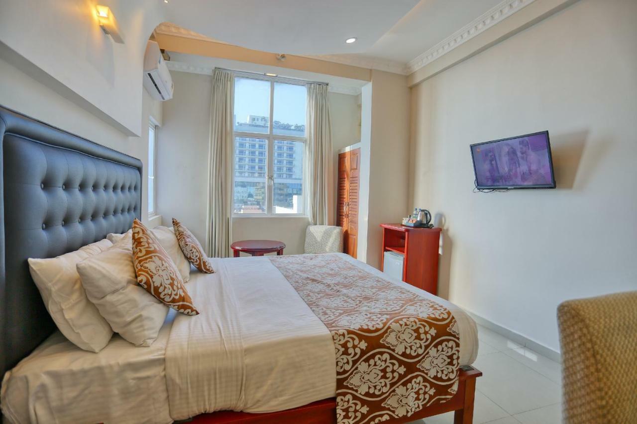 Lazaani Hotel Colombo Luaran gambar