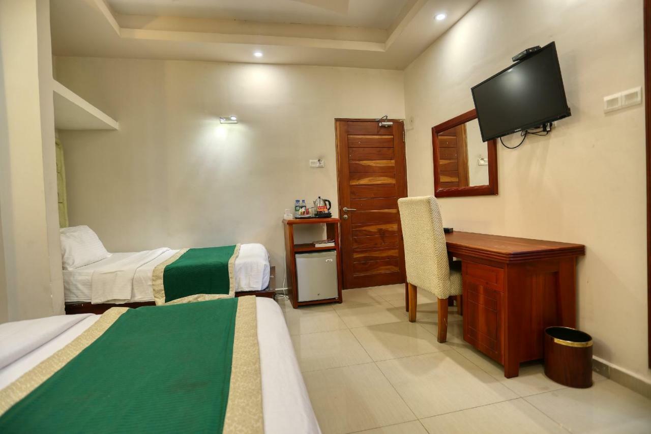 Lazaani Hotel Colombo Luaran gambar