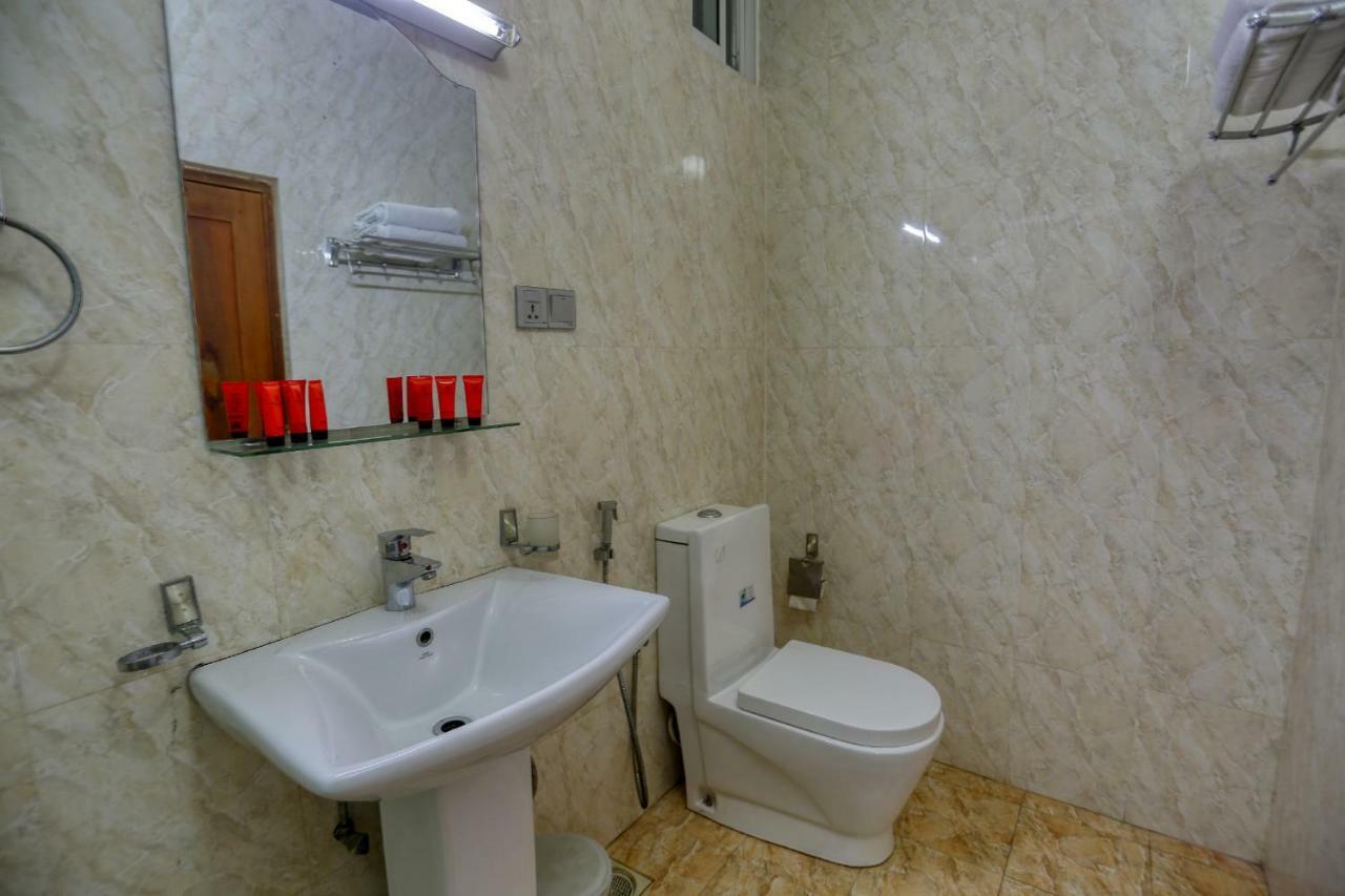Lazaani Hotel Colombo Luaran gambar